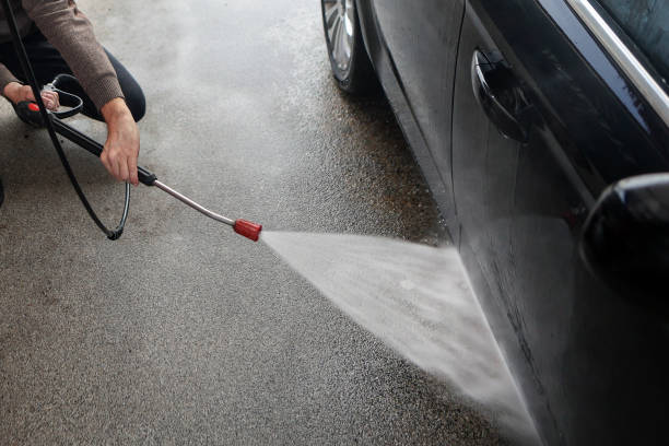 Best Pressure Washing Driveway  in Mbria, CA